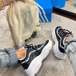 Adidas Sneaker