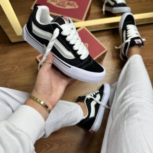 Vans KNU